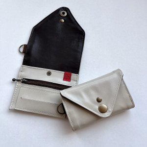 画像1: 惡匠　mini 巻きタバコケース ホワイト 惡匠WARUDAKUMI手巻きたばこ用　シャグポーチ (1)